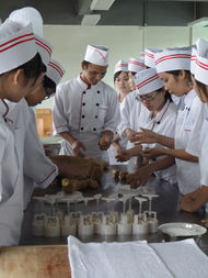 巧手迎中秋，匠心傳文化——廣州工程技術(shù)職業(yè)學(xué)院餐飲管理學(xué)院學(xué)子自制月餅迎佳節(jié)